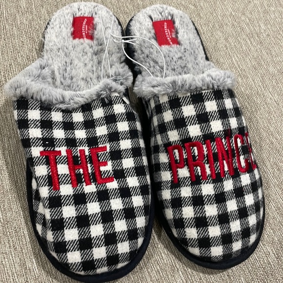 Wondershop Other - Target Wonder shop new slippers men the prince